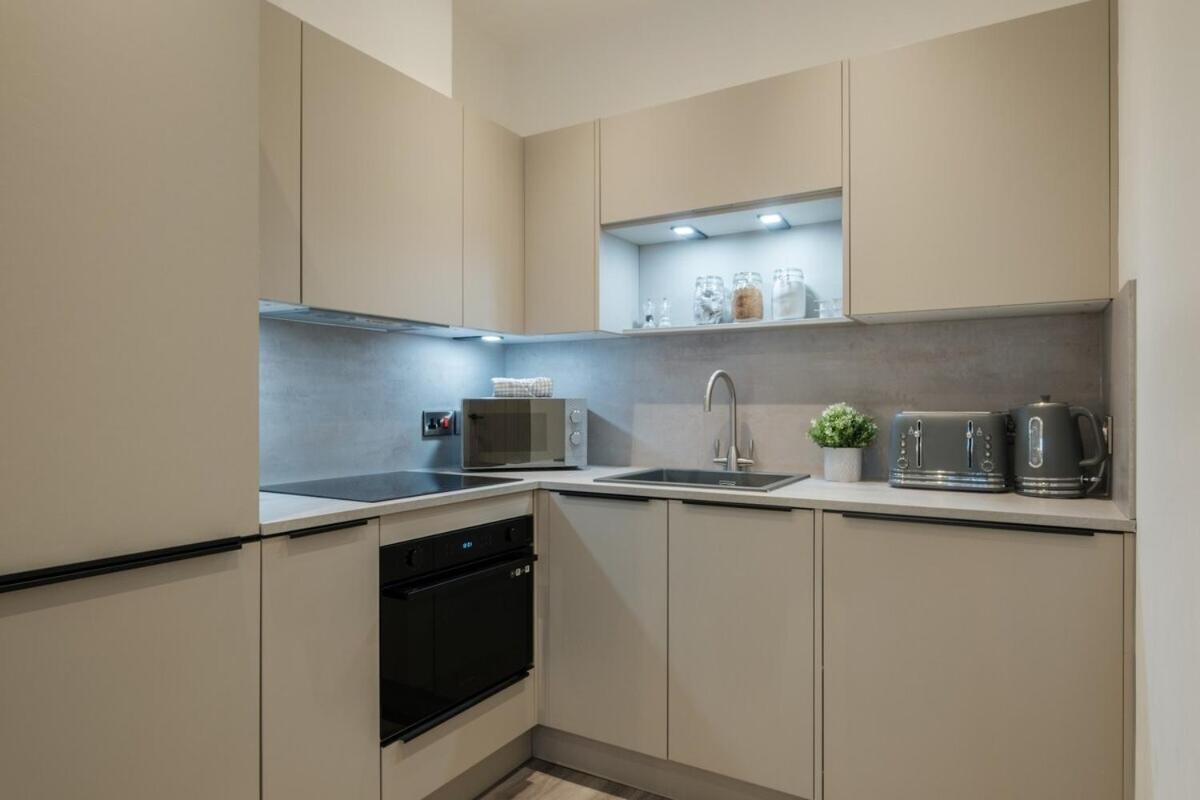 Hull Centre Converted Brewery 4 Apartment Kingston upon Hull